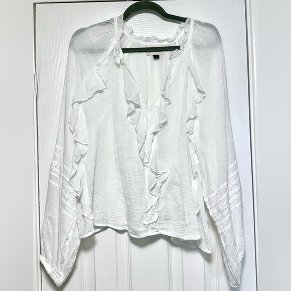 Universal Thread White Ruffle Blouse - Picture 1 of 11